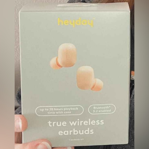 True Wireless Bluetooth Earbuds - heyday
Peach Cream - Picture 4 of 7